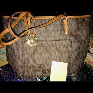 Michael Kors authentic medium tote/purse